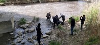 Menderes Nehri'nde Kaybolan Yaşlı Adamı Arama Çalışmaları Sürüyor Haberi