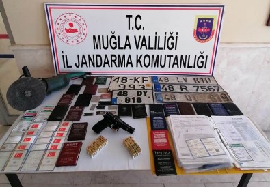 Motor Ve Şasi Numaralarını Siliyorlardı, Tutuklandılar