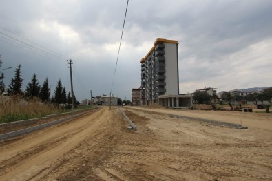 Nazilli'de Yol Yapım Çalışmaları Sürüyor