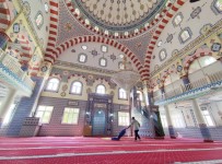 Yüreğir'de Camiler Ramazan'a Hazırlanıyor Haberi