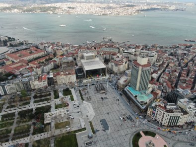 Atatürk Kültür Merkezi'ndeki Dış Cephesi Son Halini Alıyor