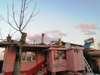 Bursa'da Tek Katlı Ev Yandı Haberi
