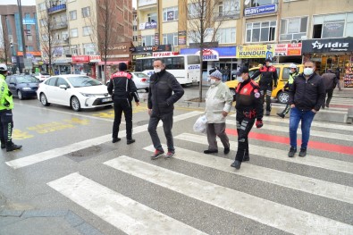 Kırşehir'de Polisten Örnek Davranış