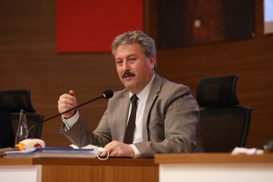 Başkan Palancıoğlu, Yeni Seçilen Meclis Komisyon Üyeleri'ne Başarılar Diledi