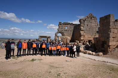 Diyarbakır AFAD Gönüllülerinden Zerzevan Kalesi'ne Çıkarma