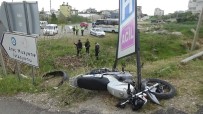 Otomobil İle Motosiklet Çarpıştı Açıklaması 2 Yaralı
