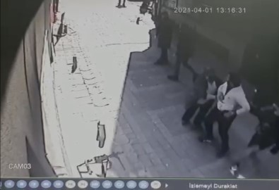 Kağıthane'de Silahlı Dehşet Kamerada