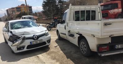 Otomobil İle Pikap Çarpıştı Açıklaması 1 Yaralı
