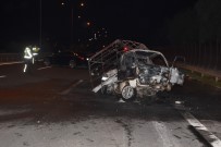 Otomobilin Çarptığı Kamyonet Alev Aldı Açıklaması 1'İ Ağır 2 Yaralı