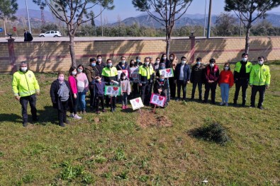 Özel Çocuklardan Polislere Fidan Sürprizi