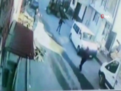 Arnavutköy'de Hafriyat Alımı Sırasında Başka Bir Binanın Altındaki Toprak Kaydı