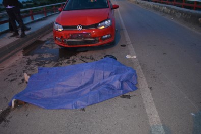 Ayvalık'ta Trafik Kazası Açıklaması 1 Ölü