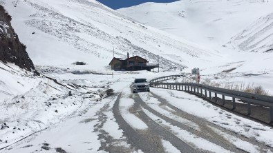 Erzurum'da Kar Sürprizi