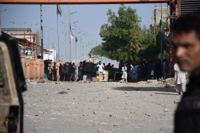 Pakistan'da Sokaklar Savaş Alanına Döndü Açıklaması Can Kaybı 3'E Yükseldi