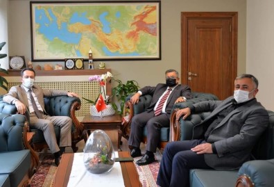 AK Parti İl Başkanı Yıldırım'dan Vali Şentürk'e Ziyaret