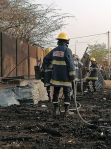 Nijer'de Okulda Çıkan Yangında 20 Çocuk Öldü