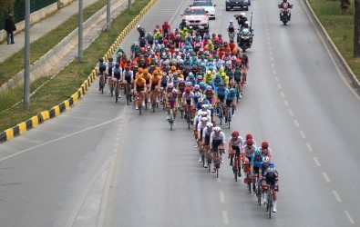 Vatandaşlar 56. Cumhurbaşkanlığı Türkiye Bisiklet Turu'nu İlgiyle Takip Etti