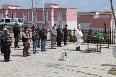 Yanan Evde Cesedi Zincirle Bağlanmış Halde Bulunan Vatandaş Son Yolculuğuna Uğurlandı