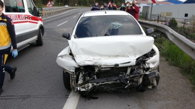 Bariyerlere Vurarak Durabildi Açıklaması 2 Yaralı