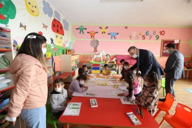 BEÜ Rektörü Elmastaş, Mezun Olduğu İlkokulu Ziyaret Etti