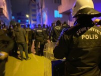 Bursa'da Gergin Gece Açıklaması Çevik Kuvvet Müdahale Etti, Havaya Uyarı Ateşi Açıldı
