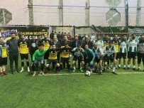 Çaldıran'da 'Ak Gençlik' Futbol Turnuvası Sona Erdi
