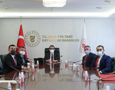 AK Parti İl Başkanı Yıldırım'dan Bakan Dönmez'e Ziyaret