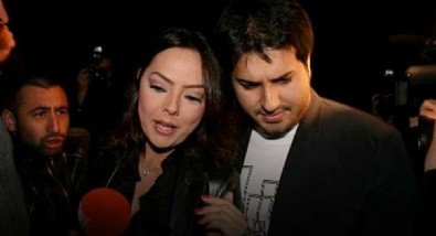 Ebru Gündeş boşanıyor!