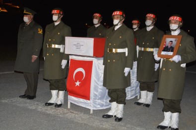 Hakkari'de Şehit Uzman Çavuş Günaydın İçin Tören Düzenlendi