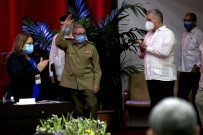 Küba'nın Eski Devlet Başkanı Castro, FCC Genel Sekreterliği Görevini Bıraktı