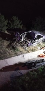 Otomobil Kamyona Arkadan Çarptı Açıklaması 1 Ölü