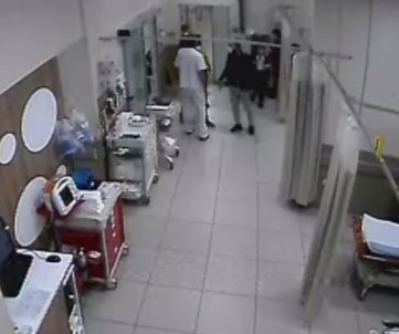 (Özel) Beylikdüzü'nde Hastanede Korona Virüs Testi İstemeyen Adam Sağlıkçılara Dehşet Yaşattı