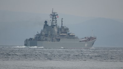 Rusya Gemilerini Karadeniz'e Çekiyor...İki Savaş Gemisi Çanakkale'den Geçti