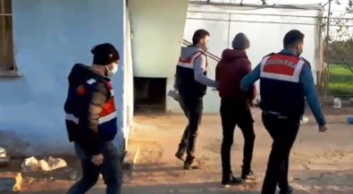 Terör Örgütü PKK'ya Finansman Ve Eleman Temin Eden 2 Şüpheli İzmir'de Yakalandı