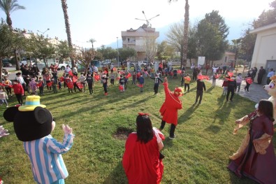 23 Nisan Coşkusu İlçelerde Sürüyor