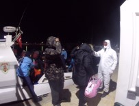 Ayvalık'ta Batmak Üzere Olan Lastik Bottaki 36 Göçmen Kurtarıldı Haberi