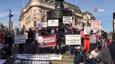 İngiltere'de Wikileaks'in Kurucusu Assange İçin Gösteri Düzenlendi