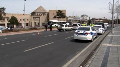 Kayseri'de Cadde Ve Sokaklar Boş Kaldı, Araç Ve Vatandaşlar Denetlendi