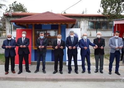 Kütahya'da Halk Ekmek Büfesi Açıldı