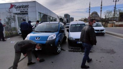 Sultangazi'de Trafik Kazası Açıklaması 1 Yaralı