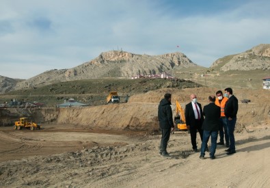 Van Büyükşehir Belediyesi Millet Bahçesi Yapımına Başladı