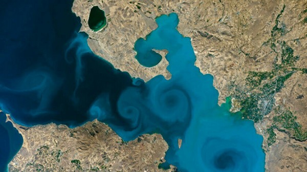 Van Gölü'nü çeken astronot Dünya'ya döndü