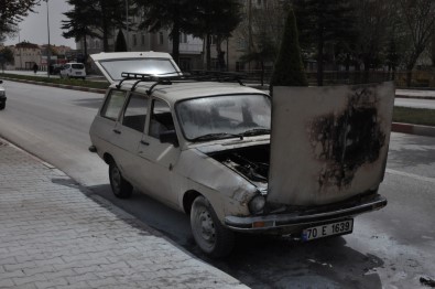 Karaman'da Alev Alan LPG'li Otomobili Başka Bir Sürücü Söndürdü