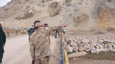 Nehre Düşen 6 Yaşındaki İpek'i Arama Çalışmaları Aralıksız Sürüyor