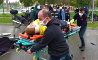 Otomobil İle Motosiklet Kavşakta Çarpıştı Açıklaması 2 Yaralı