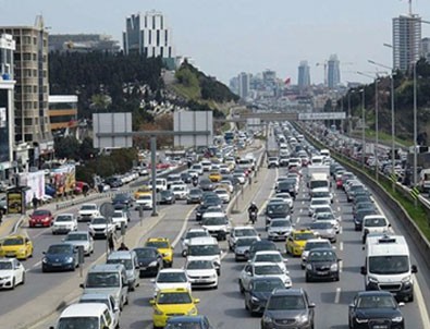 Kısıtlama öncesi İstanbul yine kilit!