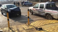 Konya'da Pikapla Otomobil Çarpıştı Açıklaması 2 Yaralı