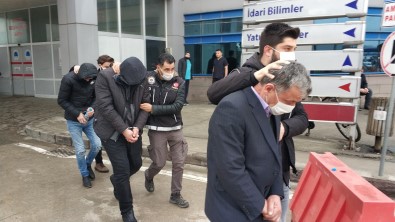 Samsun'da Uyuşturucu Ticaretinden Gözaltına Alınan 5 Zanlı Adliyede