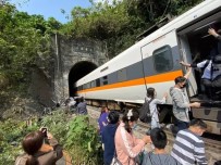 Tayvan'da Tren Raydan Çıktı Açıklaması 36 Ölü, 40'Tan Fazla Yaralı