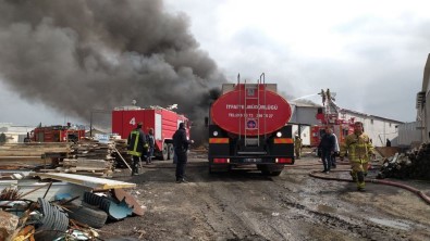 Uşak OSB'de İplik Fabrikasında Korkutan Yangın